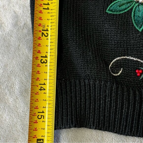 Vintage Tabi International Cotton Christmas Floral Embroidered/Beaded Vest - Picture 10 of 11